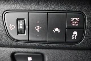 Kia Niro 1.6 GDi Hybrid DynamicLine  - Automaat - Trekhaak - Achteruitrijcamera - Navigatie - Cruise Control - Climate Control - 12 maanden bovag garantie / 22