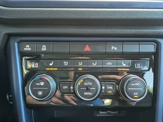 Volkswagen T-Roc 1.5 TSI Sport Business R Automaat, Stoelverwarming, Carplay, ALL IN Prijs!! / 22
