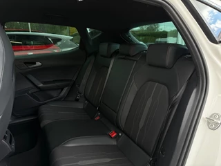 CUPRA Leon 1.4 e-Hybrid VZ Business 245PK LED Navi ACC Carplay / 17