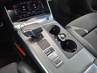 Audi A6 Avant 45 TFSI 2x S-Line (Trekhaak,Virtual,Memory) / 17
