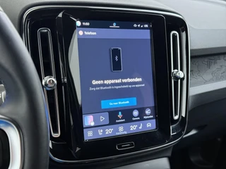Volvo XC40 Recharge Plus SOH 92%| PILOT ASSIST ACC| ELEKTRISCHE ACHTERKLEP| DODE HOEK SENSOR |WARMTEPOMP| STOEL + STUURVERWARMING| ACHTERUITRIJCAMERA| RIJKLAAPRIJS INCL. 12 MND BOVAG GARANTIE| / 33