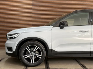 Volvo XC40 1.5 T3 R-Design | Pano | Winterpakket | Elektr voorstoelen+memory | Camera | Carplay / 46