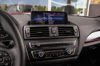 BMW 1-serie 125i Business+ | Sport Line | NL auto | Schuif-/kanteldak | Keyless entry | HiFi audio | Stoelverwarming | Xenon | Sportstuur | Navigatie Professional | Bluetooth | PDC / 23