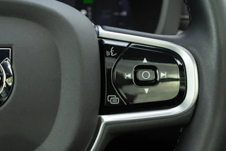 Volvo XC60 2.0 T6 PHEV Long range AWD R-Design|360 Camera|Trekhaak|Harmann|HUD|Stoel+Stuurverwarming| / 26
