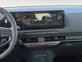Kia EV2 Plus 42.2 kWh | Navigatie | Climate control | Stoel + Stuurverwarming | Parkeer sensoren voor + achter | Parkeer camera achter | DEMO / 15