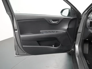 Kia Stonic 1.0 T-GDi MHEV DynamicPlusLine  - Camera - Cruise control - Stoel/stuurverwarming - AppleCarplay - Android Auto Fabrieksgarantie tot 04-2032 of 150.000km / 23