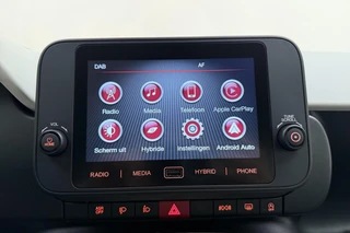Fiat Panda 1.0 Hybrid Pandina Cross 69pk | Airco | Cruise Control | Lichtmetalen Velgen | Android Auto - Apple Carplay | Parkeersensoren Achter | Dakrails / 21