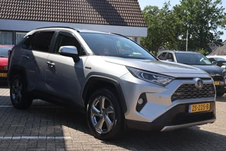 Toyota RAV4 2.5 HYBRID EXECUTIVE JBL NAVI APPLE/ANDROID EL-STOEL MET GEHEUGEN DODEHOEK DETECTIE EL.A.KLEP LED DAB 360* / 5