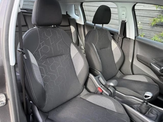 Peugeot 2008 Blue Lion 1.2 PureTech 130PK Navigatie, Parkeersensoren, Trekhaak, Panoramadak, Apple Carplay, Android Auto / 12