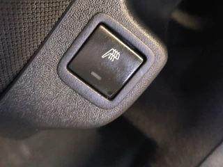 Citroën C1 1.0 VTi Apple/Android uit 2020 Rijklaar + 12 maanden Bovag-garantie “Sinds 1970 | 5.000+ reviews | Score 9,5 | Service zoals ’t hoort” Henk Jongen Auto's in Helmond,  al 50 jaar service zoals 't hoort! / 19