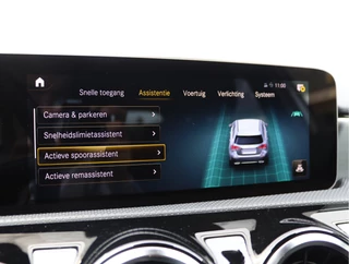 Mercedes-Benz A-Klasse 220 Launch Edition  | Widescreen | Camera | Org. NL / 42