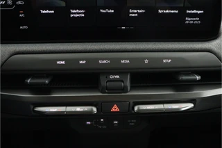 Kia EV3 Plus 81.4 kWh  - SOH 98,8% - Stoel/stuurwiel verwarming - Adaptieve Cruisecontrole - LED lampen - V2L - Fabrieksgarantie tot en met 03-2032 / 31