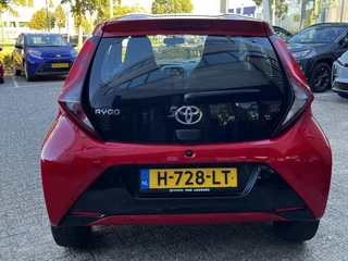 Toyota Aygo 1.0 VVT-i x-otic STOELVERWARMING CAMERA AIRCO EL-SPIEGELS LM-VELGEN 4S-BANDEN / 25