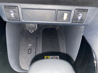 Toyota Yaris 1.5 Hybrid Executive/ NL auto/ Eerste eigenaar/ Automaat/ Stoelverwarming/ Navi/ Apple carplay/ Pano / 26