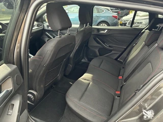 Ford Focus 1.0 EcoBoost Hybrid ST Line X / 12