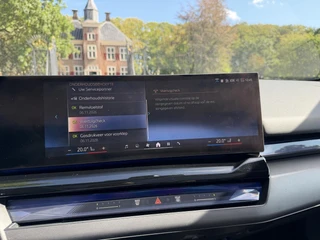 BMW i5 Touring eDrive40 Business Edition 84 kWh | SOH 96% | Pano | BTW | / 24