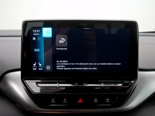 Volkswagen ID.4 Life 77 kWh | 20" | Trekhaak | Warmtepomp / 32