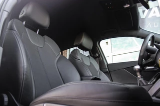 Audi Q2 30 TFSI S Edition S-Line | 1e eigenaar | NL auto | 18 inch | LED | Camera | Sport | Cruise control | Sound system | Sfeerverlichting | Stoelverwarming | Climate control | / 16
