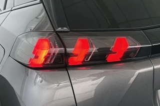 Peugeot 2008 1.2 PureTech GT Pack Stoelverwarming Keyless Achteruitrijcamera / 20