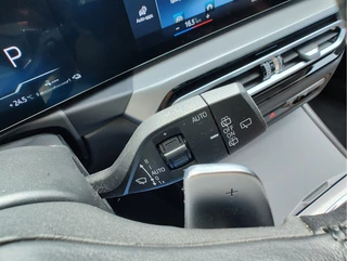 BMW 3 Serie Touring 320e PHEV  Orig NL. | Leder | Park Assist | Carplay/Android / 29