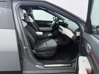 Kia EV4 Fastback GT-PlusLine 81.4 kWh  FULL OPTIONS - *DEMO* - Head-up Display - 360 Camera - Stoelverwarming/ventilatie - Glazen Schuif-/kanteldak - Elektrisch verstelbare voorstoelen - Dodehoekcamera - Fabrieksgarantie tot 2032 Direct leverbaar! / 41