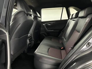 Suzuki Across 2.5 Plug-in Hybrid Style Automaat Trekhaak | 19'' L.M. Velgen | Elektrische achterklep / 20
