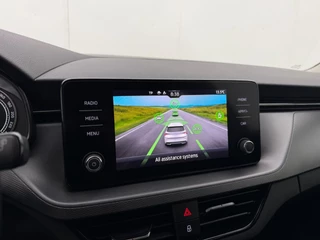 Skoda Kamiq 1.0 TSI Business Edition Automaat | Trekhaak | Camera | Apple CarPlay | Stoelverwarming | Lane Assist / 20