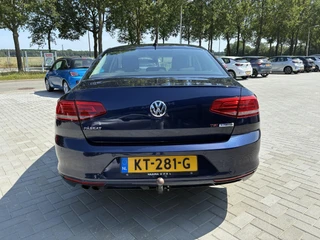 Volkswagen Passat 1.8 TSI Business Edition R Automaat | Climate control | Achteruitrij camera | Navigatie | Elektrisch Pakket | Afneembare Trekhaak | Ergo-Comfort stoel | Parkpilot | LM-Velgen | LED Verlichting / 6