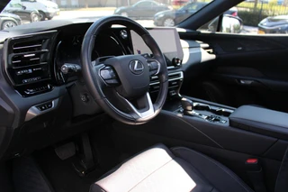 Lexus RX 450h+ Plug-in Hybrid President Line NL-AUTO MARK-LEVINSON STOELVENTI SCHUIFDAK STOELVERW STUURVERW / 14
