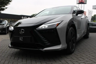 Lexus RZ 550e DIRECT 4 F SPORT 77 kWh DIRECT LEVERBAAR YOKE-STUUR STEER-BY-WIRE PANO MARK-LEVINSON STOELVENT