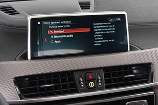 BMW X2 xDrive20i High Executive M Sport X Achteruitrijcamera Head-Up Leder Adaptief Onderstel / 17