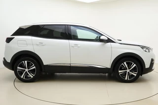 Peugeot 3008 1.2 PureTech Crossway 130 PK | Navigatie | Camera | Climate contro| Keyless | Lichtmetalen velgen | Extra getint glas | Cruise control / 10