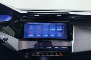 Peugeot 408 1.2 Hybrid 145 e-DCS6 Allure | Adaptive Cruise Control | Camera | Full LED | 19'' Lichtmetalen velgen | Climate Control | Navigatie | Apple Carplay & Android Auto | Keyless Entry & Start / 29