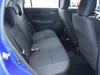 Suzuki Swift 1.2 Comfort Smart Hybrid / 33