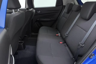 Suzuki Swift 1.2 Style Smart Hybrid 83pk | Navigatie | Camera | Climate Control | Stoelverwarming | Cruise Control Adaptief | Lichtmetalen Velgen | Weinig Kilometers / 17