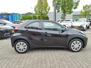 Toyota Aygo X PLAY 4S-BANDEN APPLE/ANDROID AD-CRUISE CAMERA BLUETOOTH AIRCO NL-AUTO EL-RAMEN/SPIEGELS / 7