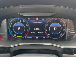 Škoda Superb Combi 1.4 TSI iV Laurin & Klement / 43