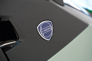 Lancia Ypsilon 1.2 Turbo Hybrid LX  Cruise/Climate PDC NAP 17''LM / 29