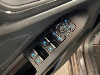 Ford Focus Wagon 1.0 EcoBoost Hybrid ST Line X automaat / Camera / cruise / stoel en stuurverwarming / 15