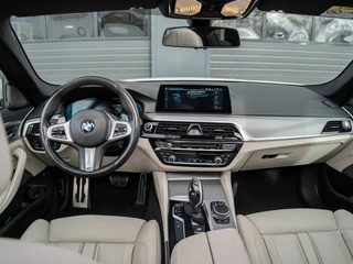 BMW 5-serie 530e iPerformance High Executive / 2