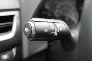 Lexus UX 250h Preference Line 1e EIGENAAR NL-AUTO KEYLESS CARPLAY/ANDROID BLIND-SPOT CAMERA PARK-SENS / 22