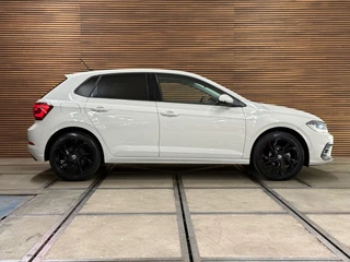 Volkswagen POLO 1.0 TSI Style Black Edition Business | Matrix LED | IQ.Light |CarPlay | Stoelverwarming | ACC | Camera | Trekhaak / 5