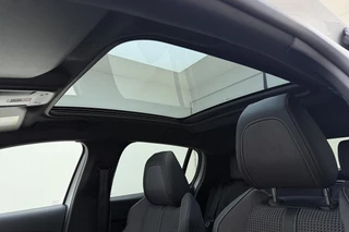 Peugeot 208 1.2T 100pk GT | Afneembare Trekhaak | Achteruitrijcamera | Panoramadak | Cruise control | Airco | Stoelverwarming | Climate control | Interieurverlichting | Stuurbediening | Sportstuurwiel | / 20