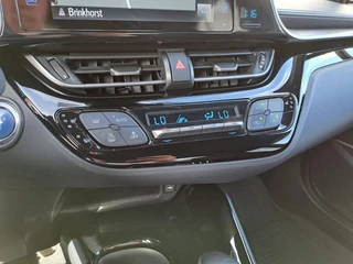 Toyota C-HR 1.8 Hybrid Dynamic / 25