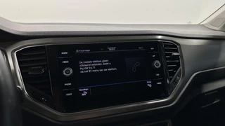Volkswagen T-Roc 1.0 TSI Style Business CARPLAY NAVI ADAPTIEF CRUISE. / 40