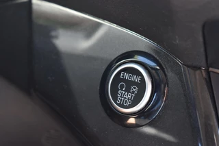 Ford Kuga 1.5 EcoBoost Titanium 2e Eigenaar | BSM | Navigatie  | 100% Onderhouden | 12 mnd BOVAG Garantie | Whatsapp 06-53188999 / 23