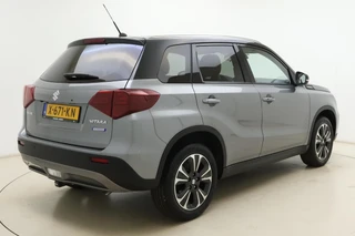 Suzuki Vitara 1.4 Boosterjet Style Smart Hybrid | Parkeersensoren | Navigatie | Cruise control | Climate control | Achteruitrijcamera / 2