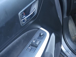 Suzuki Swift 1.2 Select AUTOMAAT Airco, All Season Banden, Camera, Apple Carpl/Android auto / 10