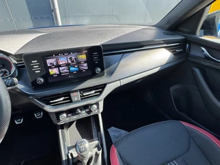 Skoda Kamiq 1.0 TSI Monte Carlo * Panoramadak * Stoelverwarming * Carplay * Full Led * / 16