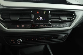 BMW 1 Serie 116d High Executive  5 Deurs hb, Navigatie, Climate / 30